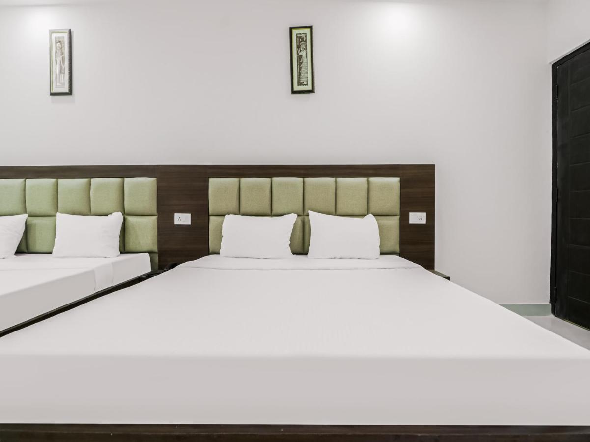 Oyo Townhouse 853 Hotel The Royal Aroma Haridwār Exteriör bild